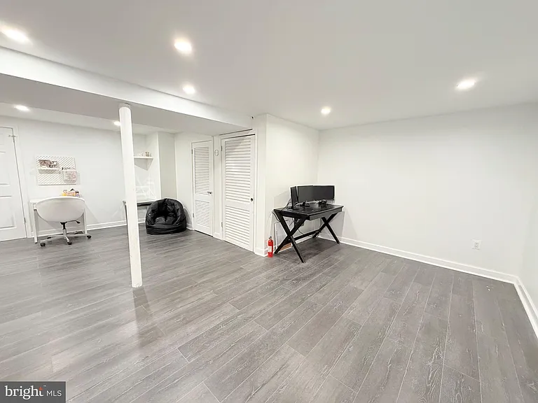6910 Fern Pl — Photo 12