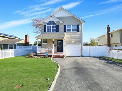 146 E Madison St, East Islip, NY, 11730
