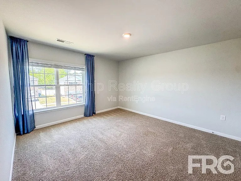 1313 Riverstone Dr — Photo 24