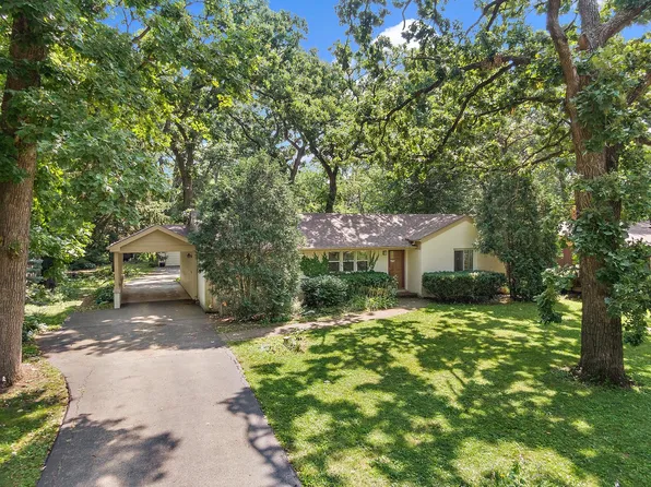 339 Richmond Ln, Crystal Lake, IL 60014
