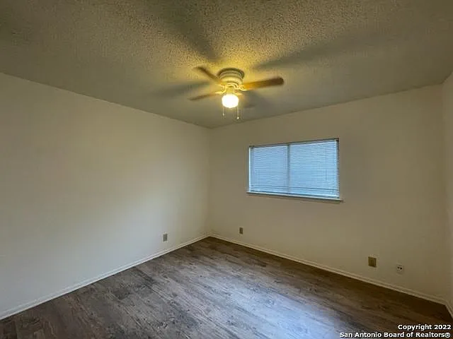 7631 Heathridge — Photo 8