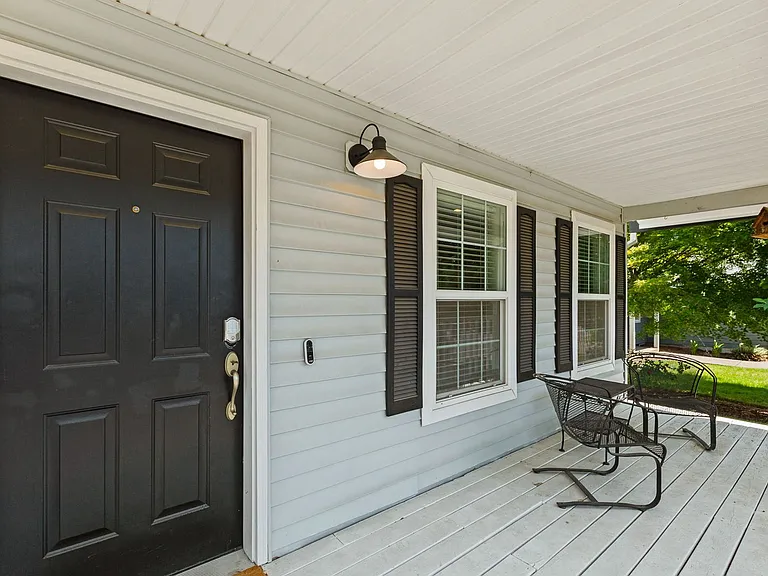 753 SE Boysen Ln — Photo 3