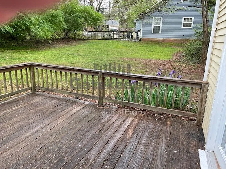 102 Cypress Ct — Photo 12
