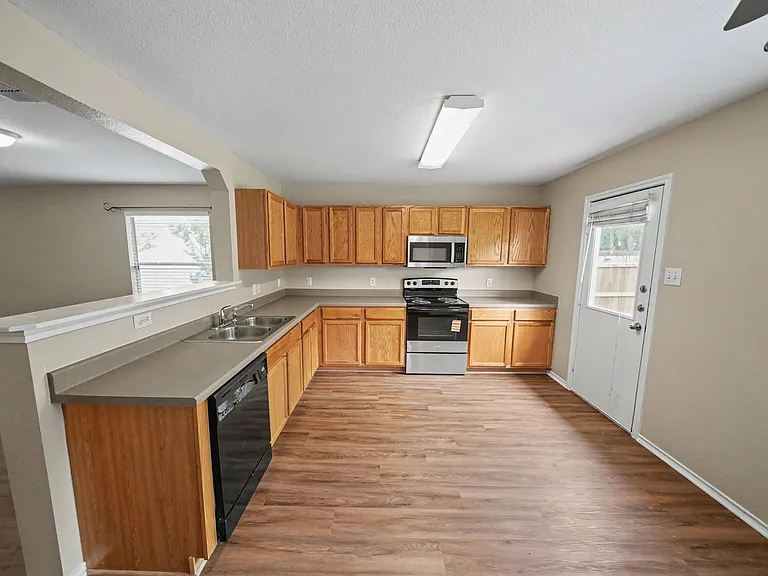11114 Hillsdale Loop — Photo 11