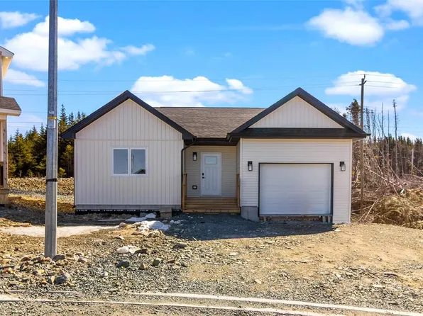 5 St. Lawrence Place, Mount Pearl, NL A1N0K8