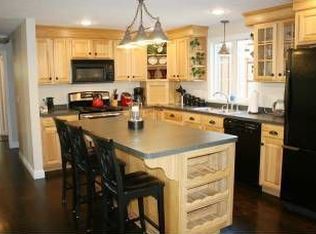 26 Harlow Farm Rd, Bourne, MA 02532