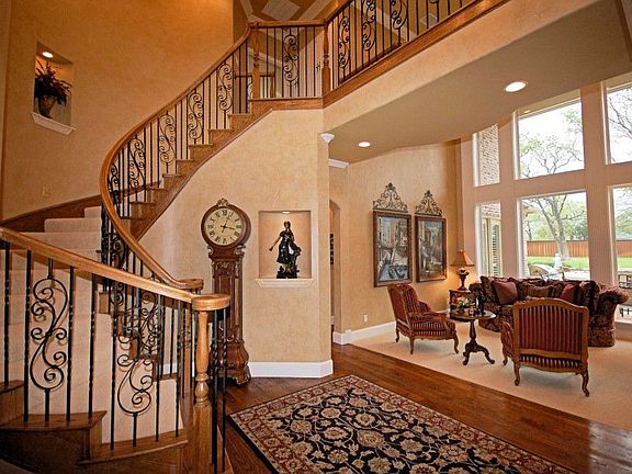 3rd image of 1012 Ohio Ct