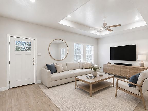 4th image of 4104 Gordon St