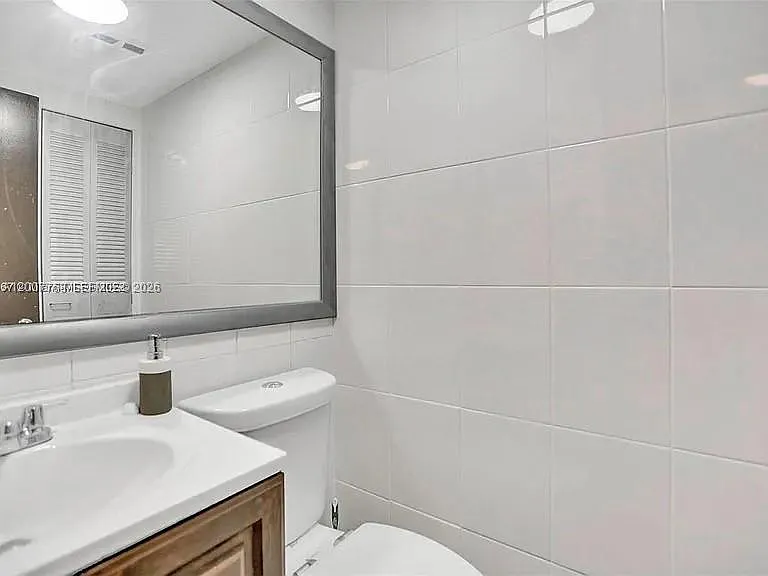 1545 Euclid Ave #3H — Photo 10