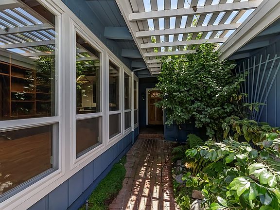 4th image of 5021 Vannoy Ave