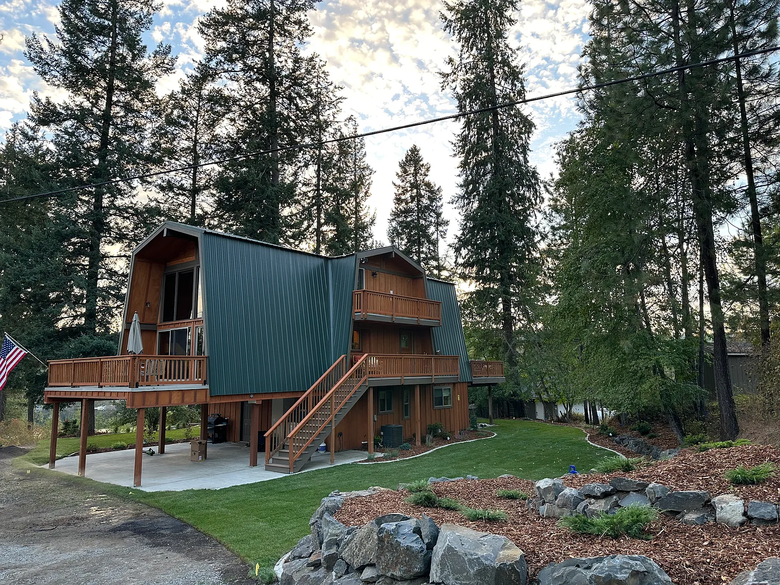 2 bed, 2.5 bath, 2404 sqft, $2,500 — Photo 1
