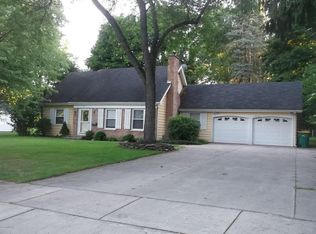 130 S Ridgeway Dr, Battle Creek, MI 49015