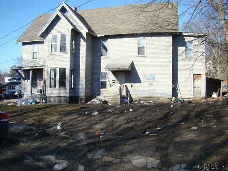 2nd image of 8 FIFTH Street