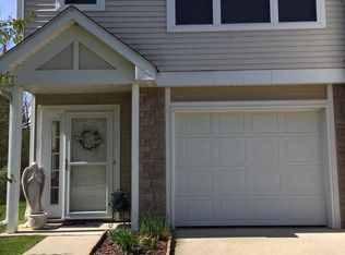 1233 Meadow Ln, Chelsea, MI 48118