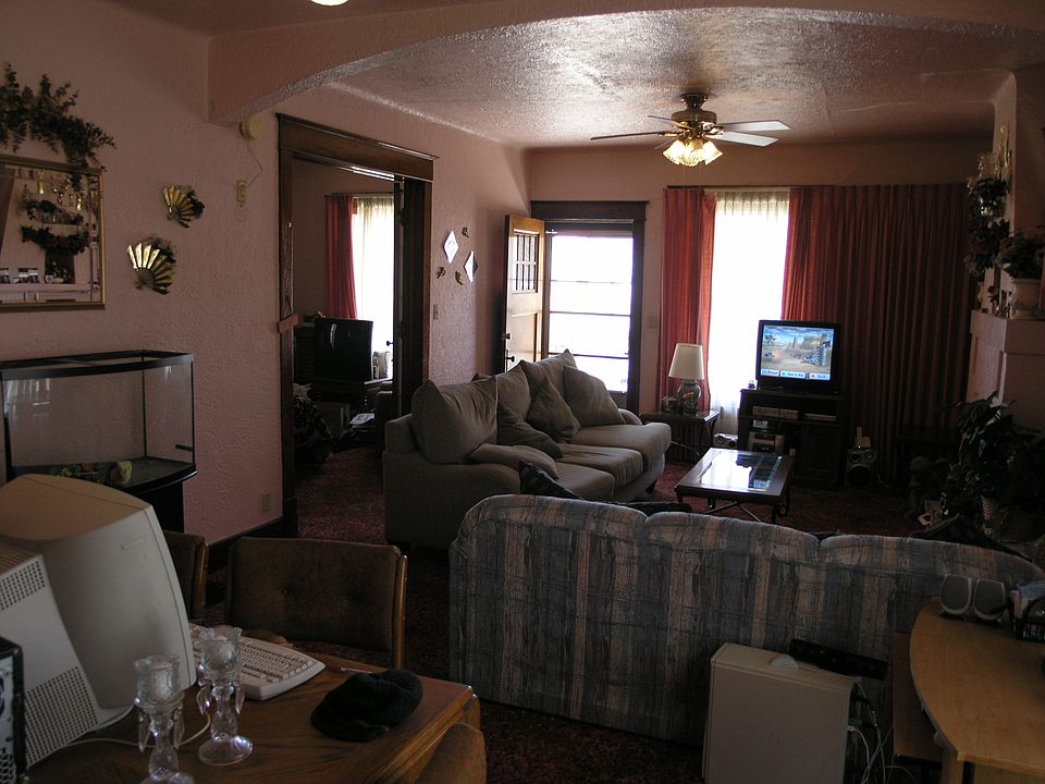 2nd image of 224 Pecos Ave