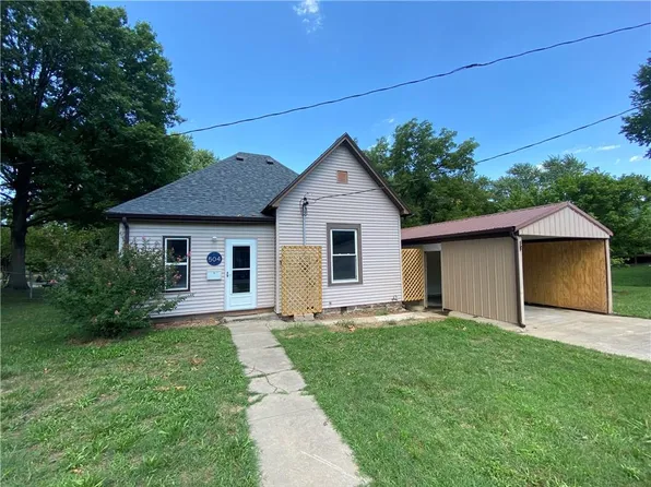 504 E Colorado St, Windsor, MO 65360