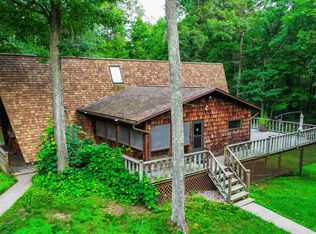 N8601 Carper Rd, Iola, WI 54945