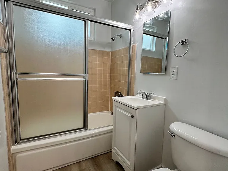 1723 S Westgate Ave — Photo 4