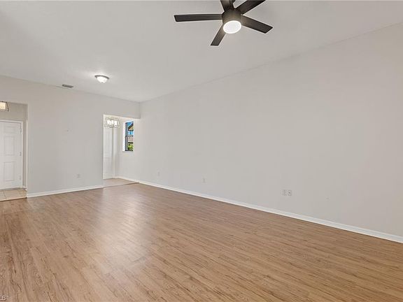 5th image of 5557 Aquila AVE