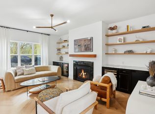 290 Liberty Heights Dr, Chaska, MN 55318