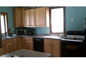61 Algoma St photo 1