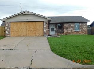 1210 SW 60th St, Lawton, OK 73505
