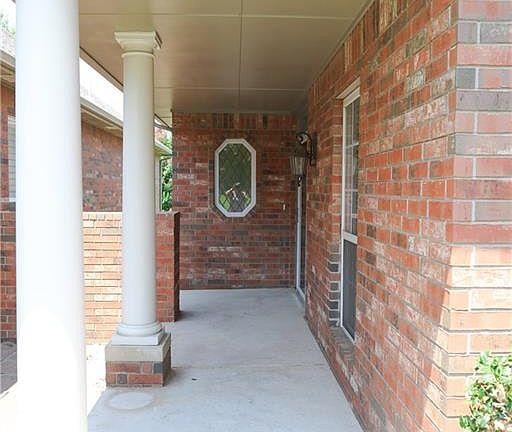 4th image of 12305 Greenlea Chase W