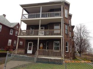 17 Gates St, Holyoke, MA 01040