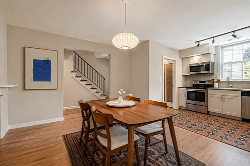 1410 Barnsdale St Photo 1