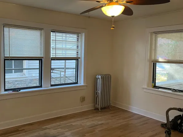 1530 Tennessee St APT 201, Lawrence, KS 66044