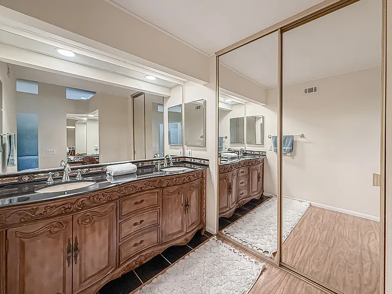 2111 Peak Pl — Photo 35