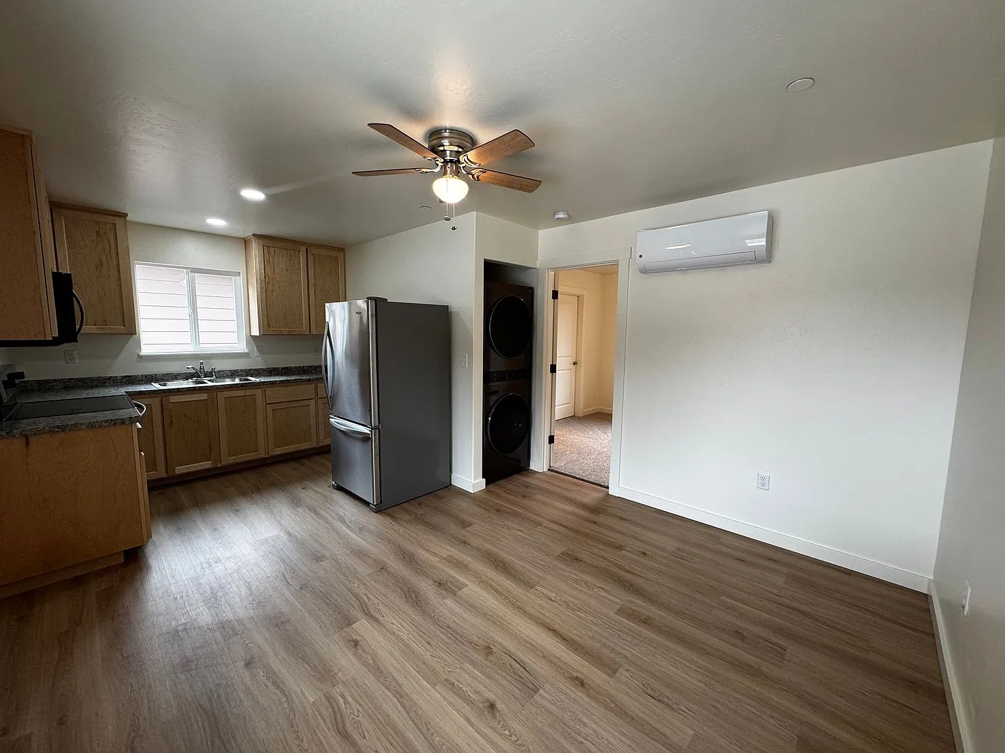 (1X) 3216 California PRM:Renee  — Photo 4