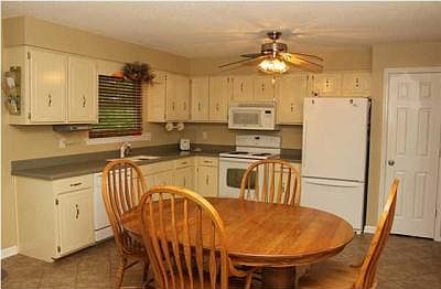 5th image of 4308 Highwood Dr