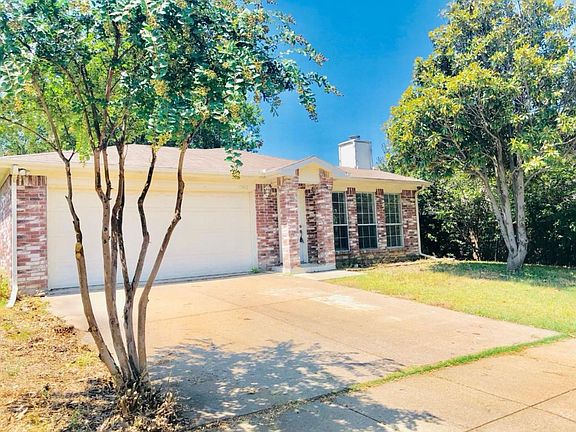 3rd image of 5902 Lakey Dr