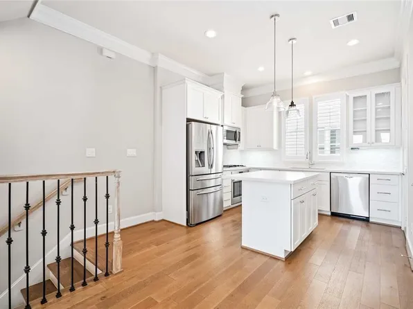 9658 Knight Rd, Houston, TX 77045