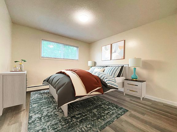 4th image of 4045 Robinson St #31