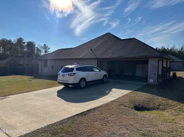 205 Dolly Ln, Magee, MS 39111