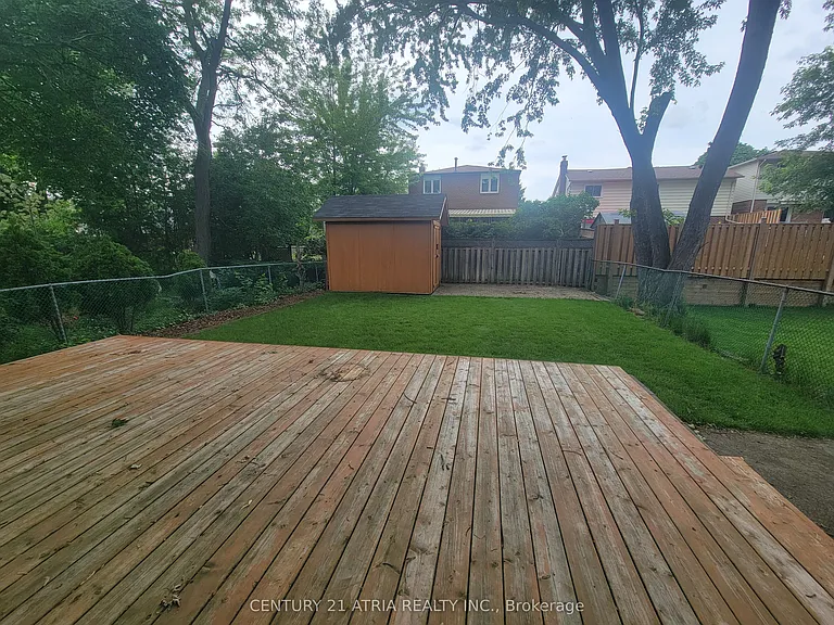 28 Holsworthy Cres — Photo 39