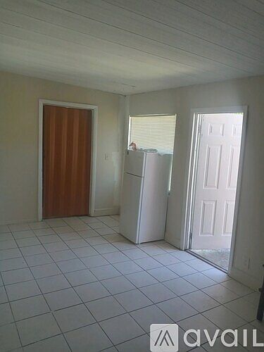 1st image of 2319 Cleveland St #2