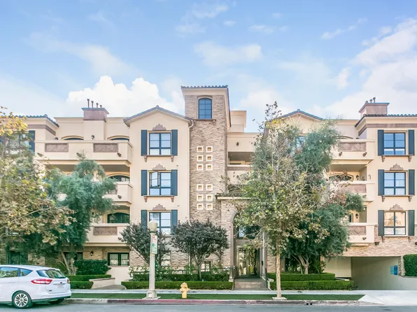 12026 Hoffman St Unit 402, Studio City, CA 91604