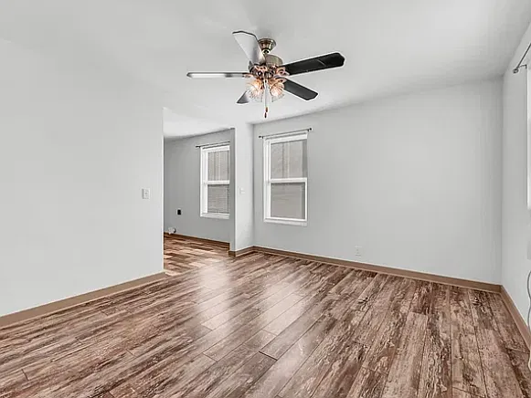 1 bed, 1075 sqft, $1,100 — Photo 4