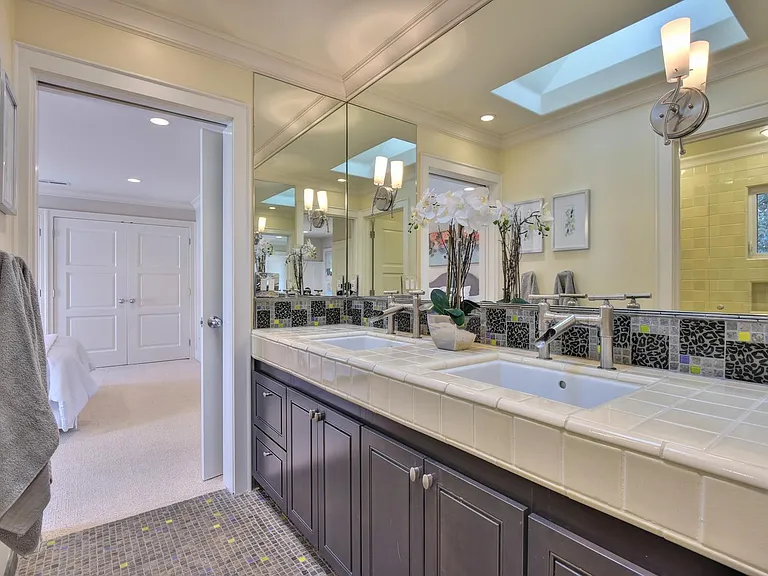 1190 Willow Glen Way — Photo 36