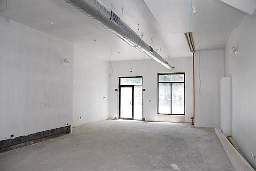 2nd image of 74 E Pershing Rd