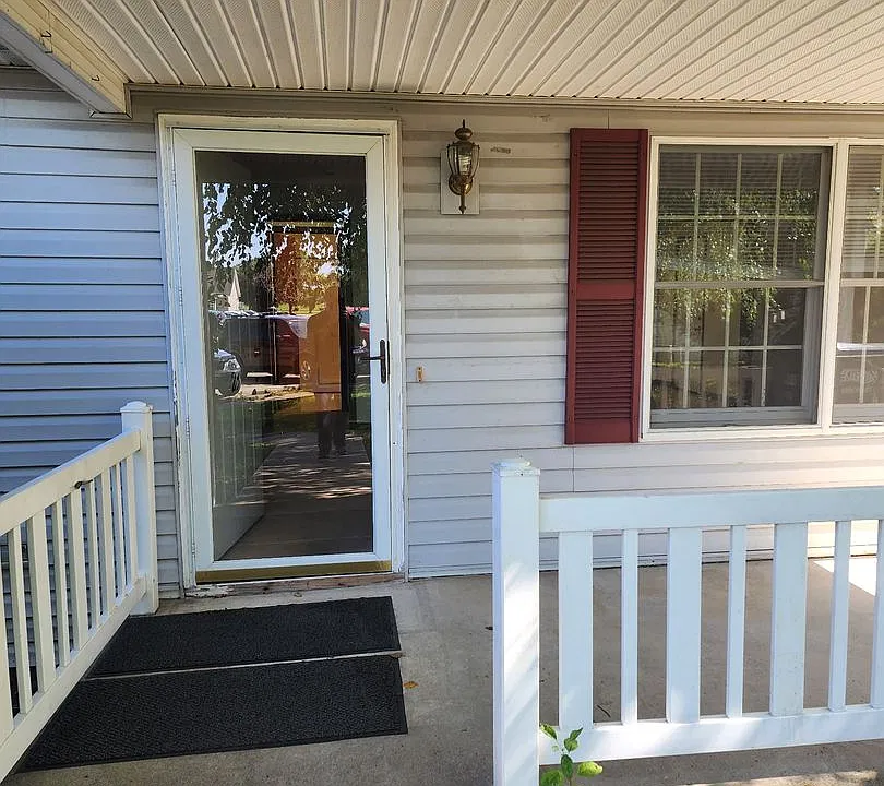 380 Browns Ln