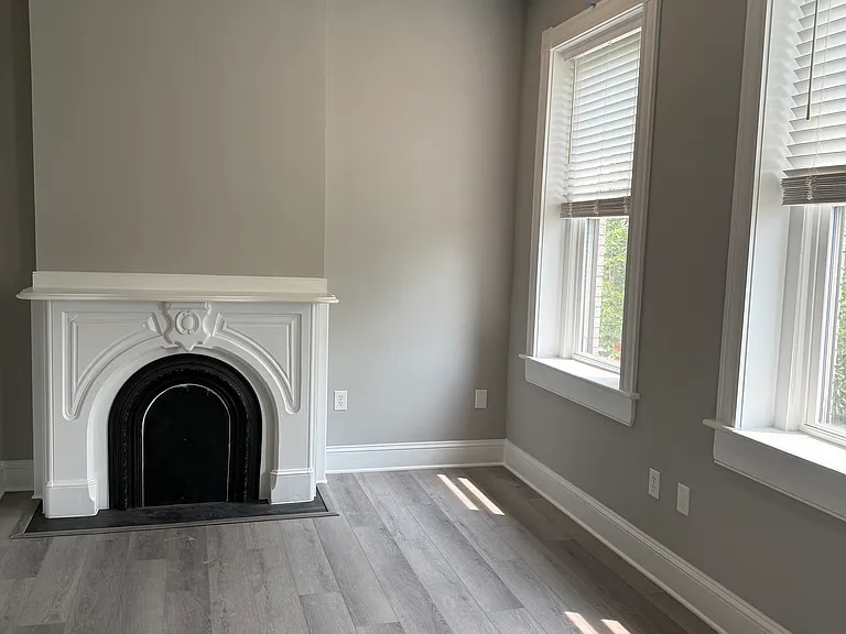 1322 W Main St #B — Photo 11