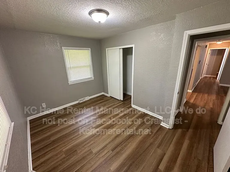 515 S Forest Ave — Photo 9