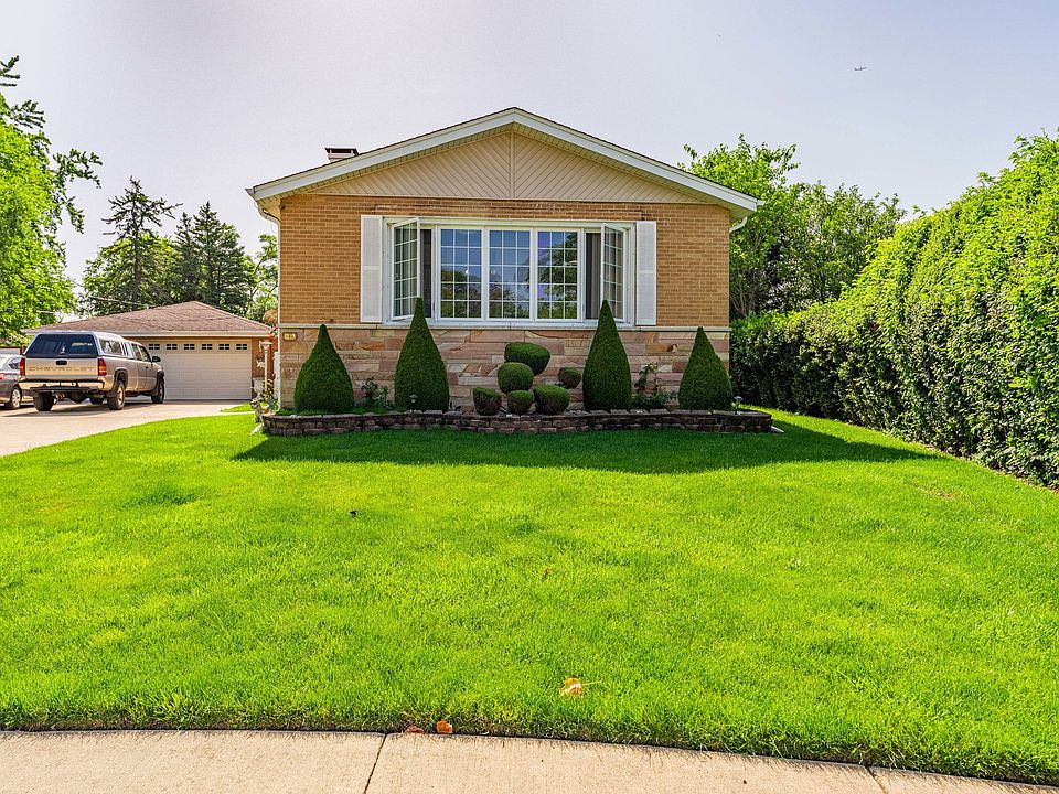 1st image of 433 Cherry Hill Dr