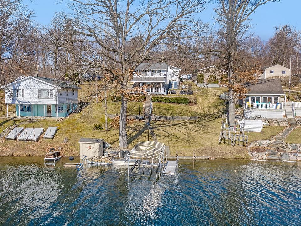 1st image of 17339 Stevens Forest Lake St