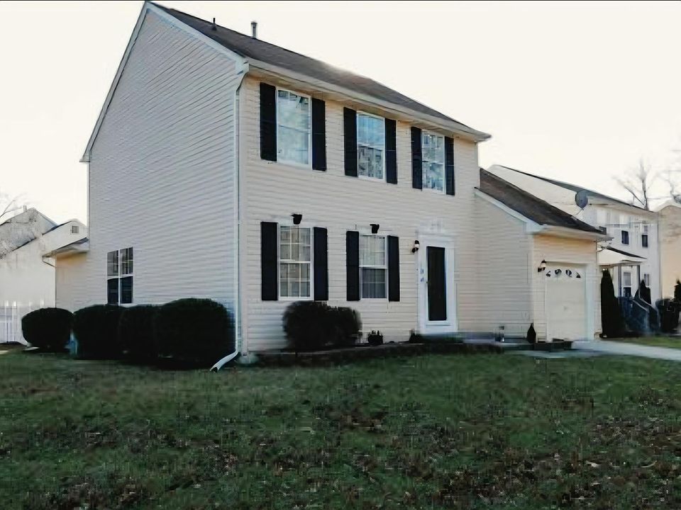 1st image of 198 Elmwood Ave