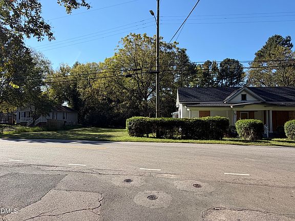 5th image of 340 Henderson St